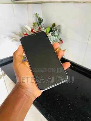 Apple iPhone XR 64 GB Black