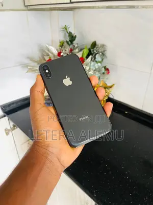 Photo - Apple iPhone XS 64 GB Black