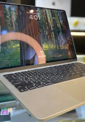 Photo - New Laptop Apple MacBook Air 2022 M2 8GB Apple M2 SSD 256GB