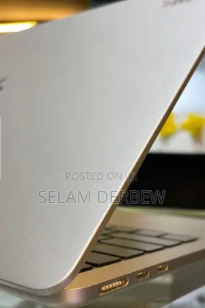 New Laptop Apple MacBook Air 2024 M3 13-Inch 16GB Apple M3 SSD 512GB