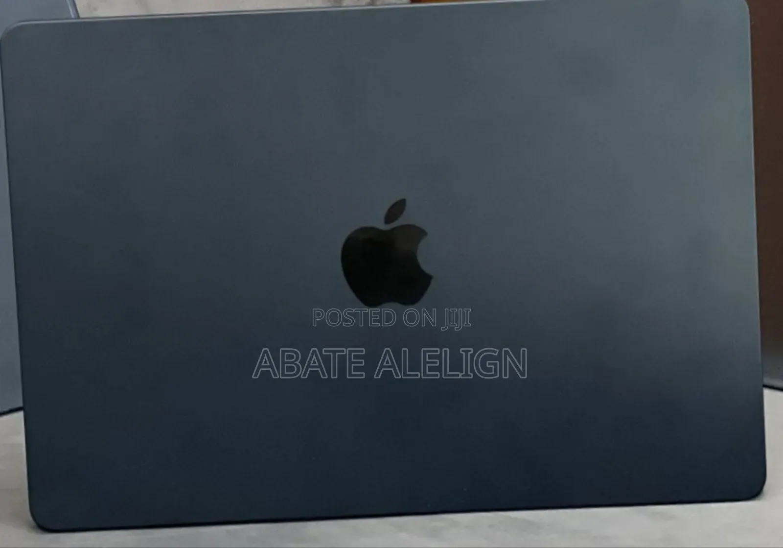 New Laptop Apple MacBook Air 2022 M2 8GB Intel Core I5 SSD 256GB