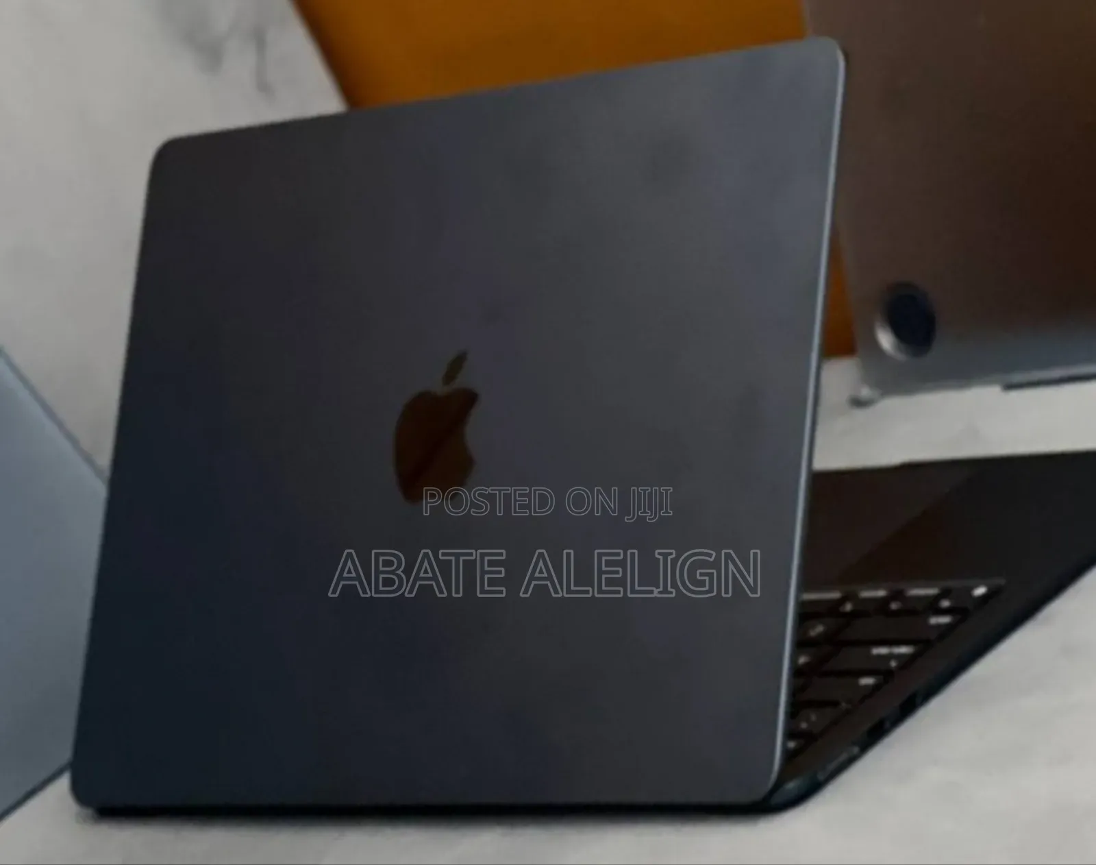 New Laptop Apple MacBook Air 2022 M2 8GB Intel Core I5 SSD 256GB