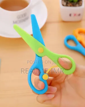 Photo - Kids Safety Scissor -plastic Blade With Supporter (Safe First Scissor)