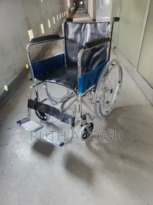 Foldable Non Slippery Calf Support Wheelchair煞青wheelchair建立wheelchair