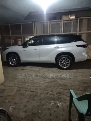 Toyota Highlander Hybrid 2024 White