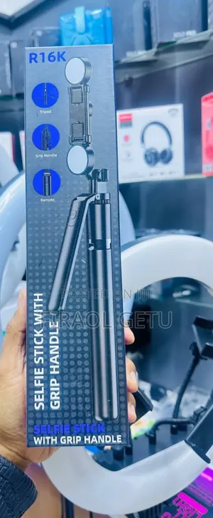Photo - R16k Selfie Stick With Grip Hamdle