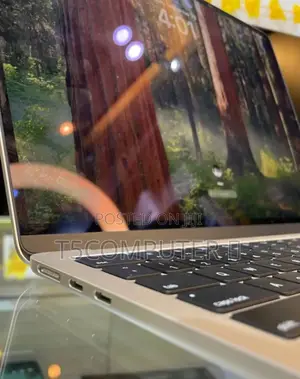 Photo - New Laptop Apple MacBook Air 2023 M2 8GB Apple M2 SSD 256GB