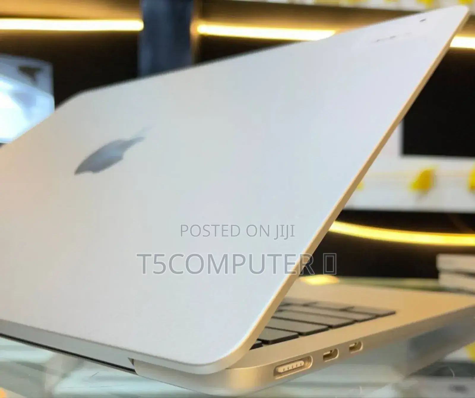 New Laptop Apple MacBook Air 2023 M2 8GB Apple M2 SSD 256GB