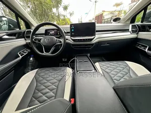 Volkswagen ID.6 2023 Blue