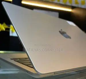 New Laptop Apple MacBook Air 2023 M2 8GB Apple M2 SSD 256GB