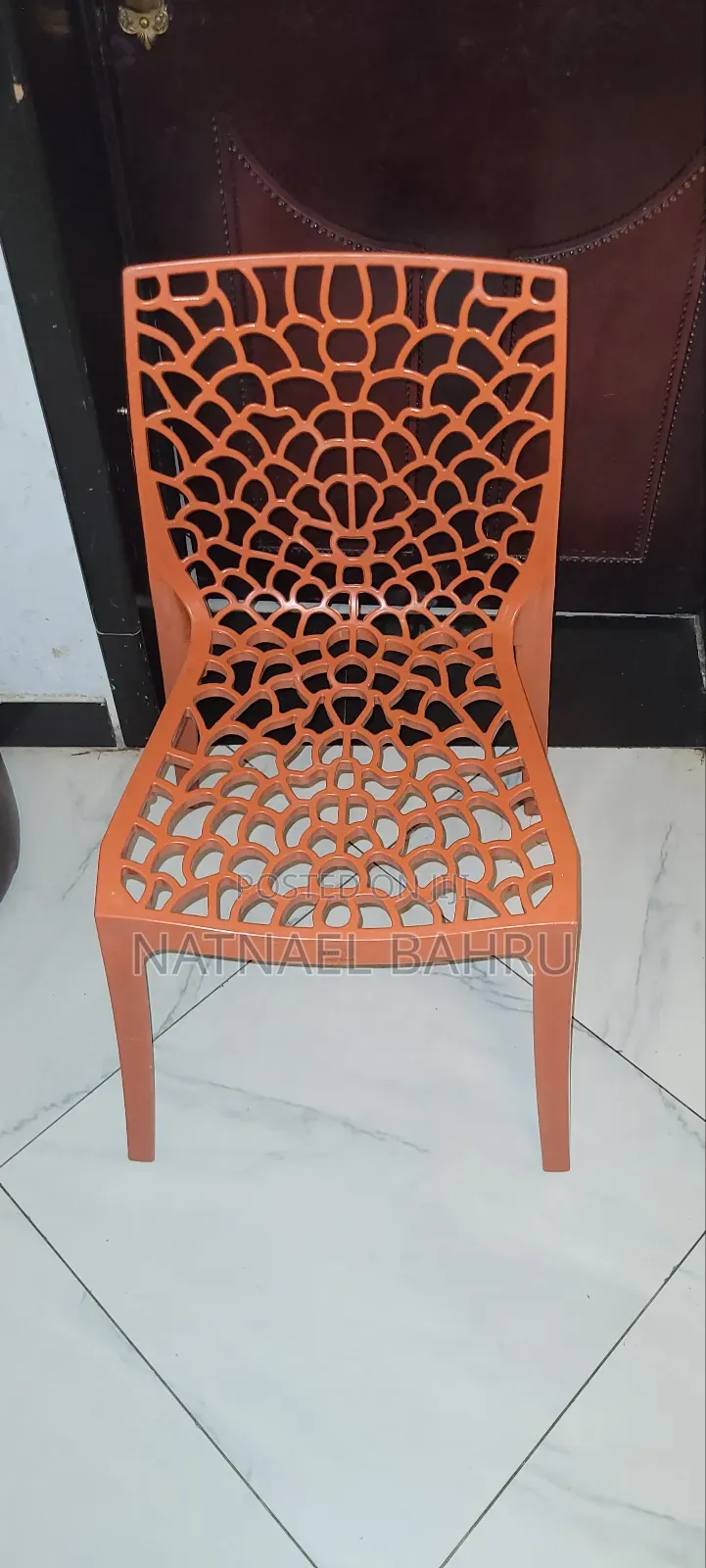 ባለ አራት እግር ጠንካራ [Original Gta ] ፕላስቲክ ወንበር Made in Italy