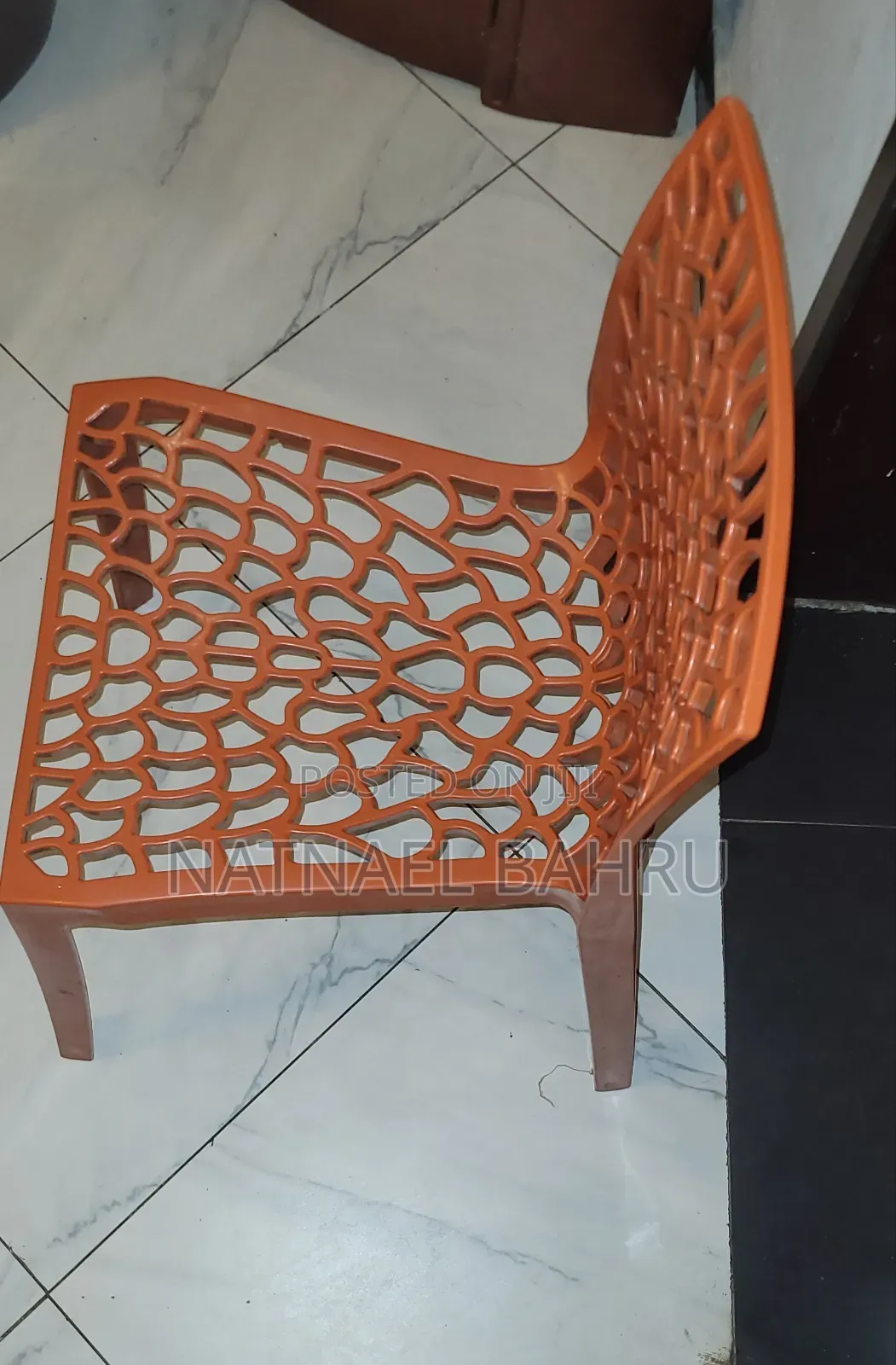 ባለ አራት እግር ጠንካራ [Original Gta ] ፕላስቲክ ወንበር Made in Italy