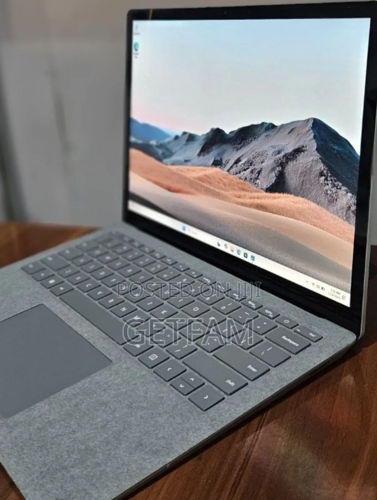 New Laptop Microsoft Surface 16GB Intel Core I7 SSD 512GB