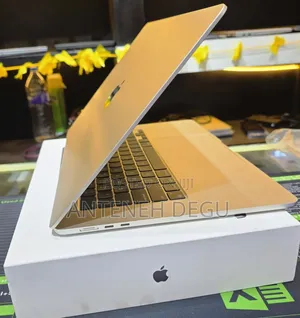 New Laptop Apple MacBook 8GB Apple M3 SSD 256GB