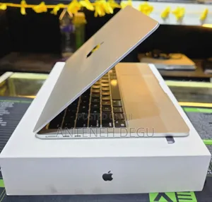 Photo - New Laptop Apple MacBook 16GB Apple M2 SSD 256GB