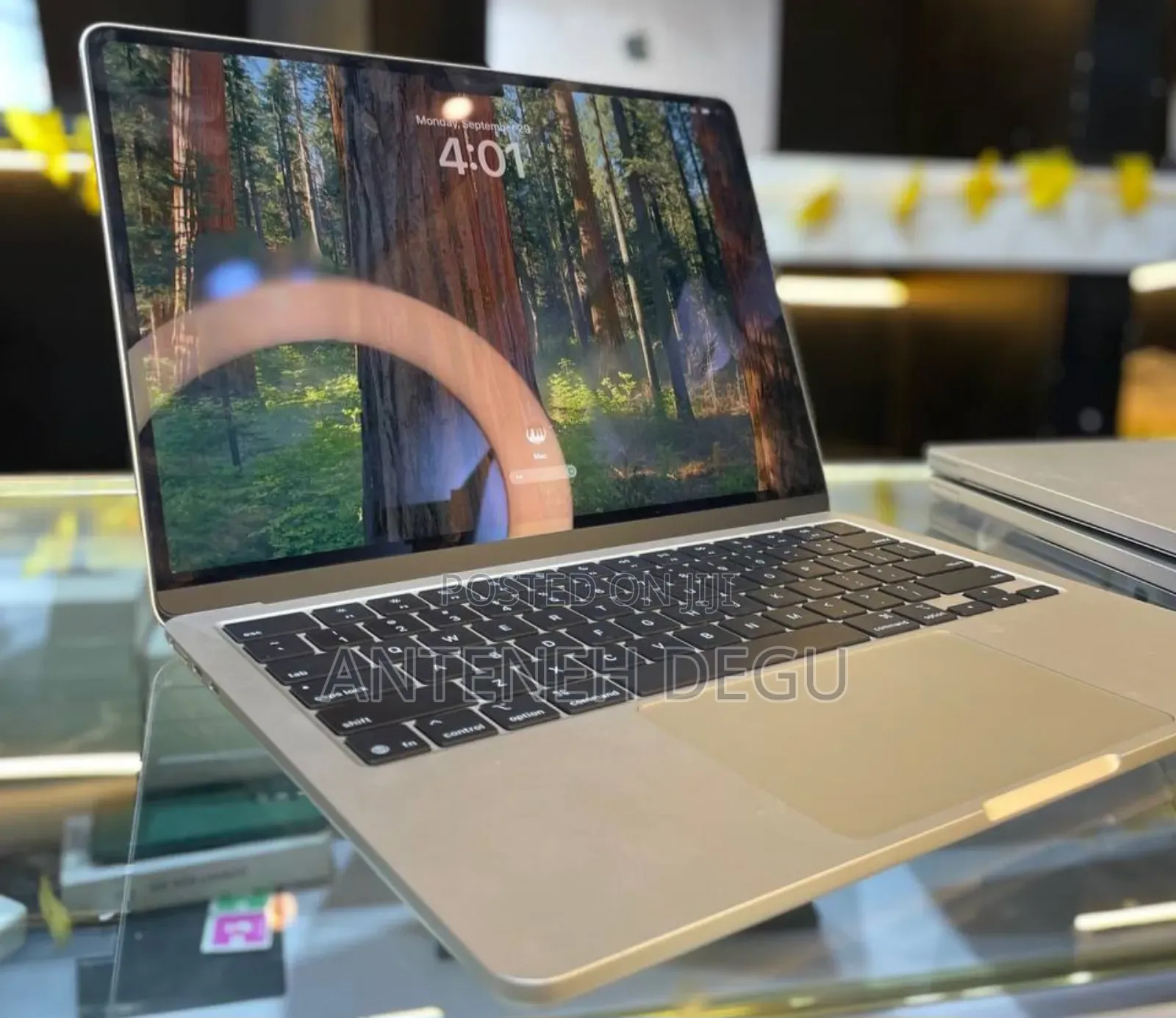 New Laptop Apple MacBook 8GB Apple M2 SSD 256GB