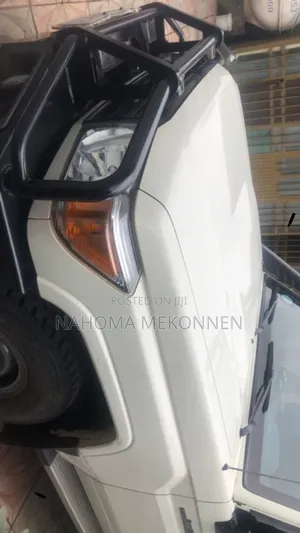 Toyota Land Cruiser 2018 White