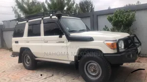 Toyota Land Cruiser 2018 White