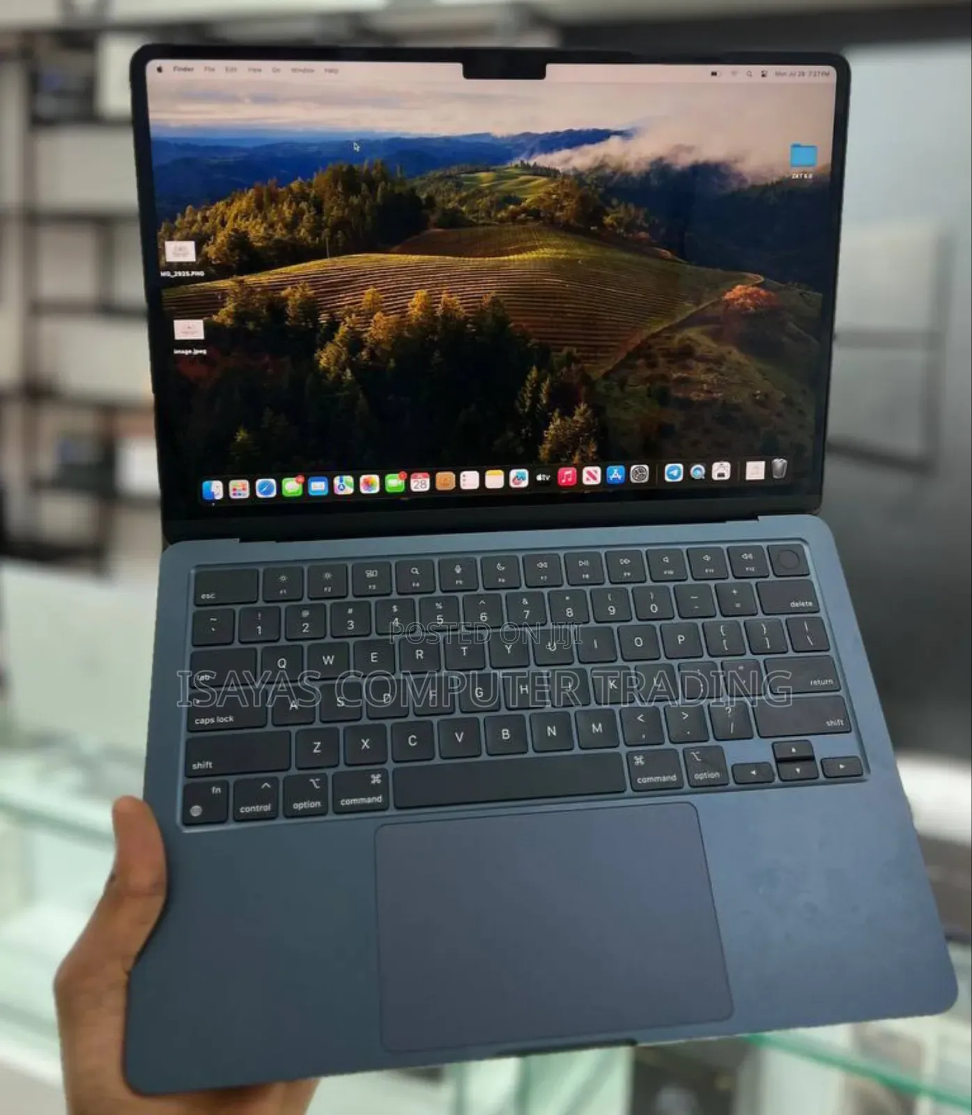 New Laptop Apple MacBook Air 2022 M2 8GB SSD 256GB