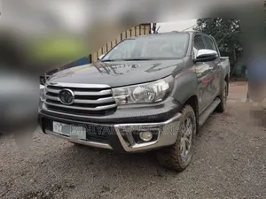 Toyota Hilux 2017 Gray