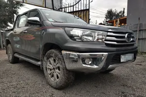 Toyota Hilux 2017 Gray
