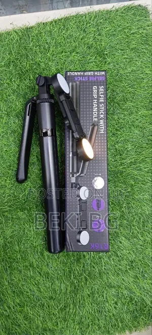 Photo - Selfie Stick With Grip Handle R16k