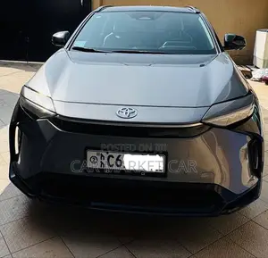 Photo - Toyota bZ4X 2024 Gray