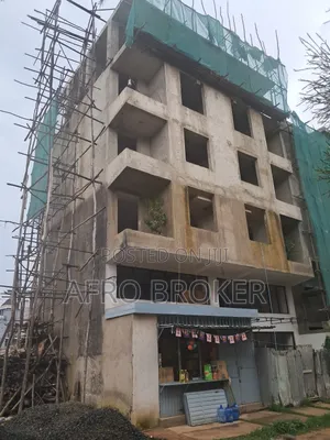 11bdrm House in Kality Main Road, Akaky Kaliti for sale