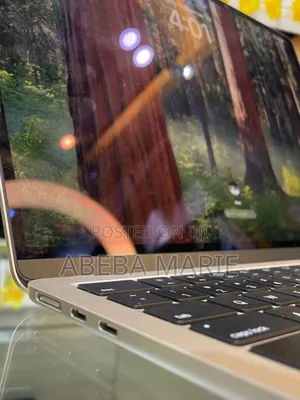 Photo - New Laptop Apple MacBook Air 2023 M2 8GB Apple M2 SSD 256GB