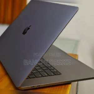 New Laptop Apple MacBook Pro 2019 32GB Intel Core I9 SSD 1T