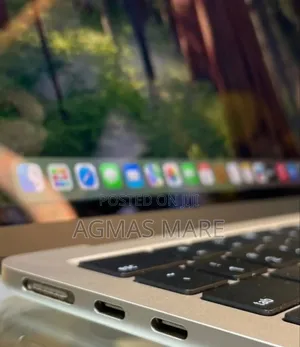 New Laptop Apple MacBook Air 2024 M3 13-Inch 16GB Apple M3 SSD 512GB