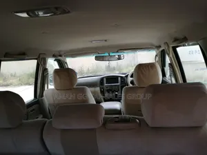 Toyota Land Cruiser 2006 White