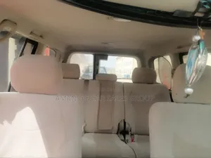 Toyota Land Cruiser 2006 White