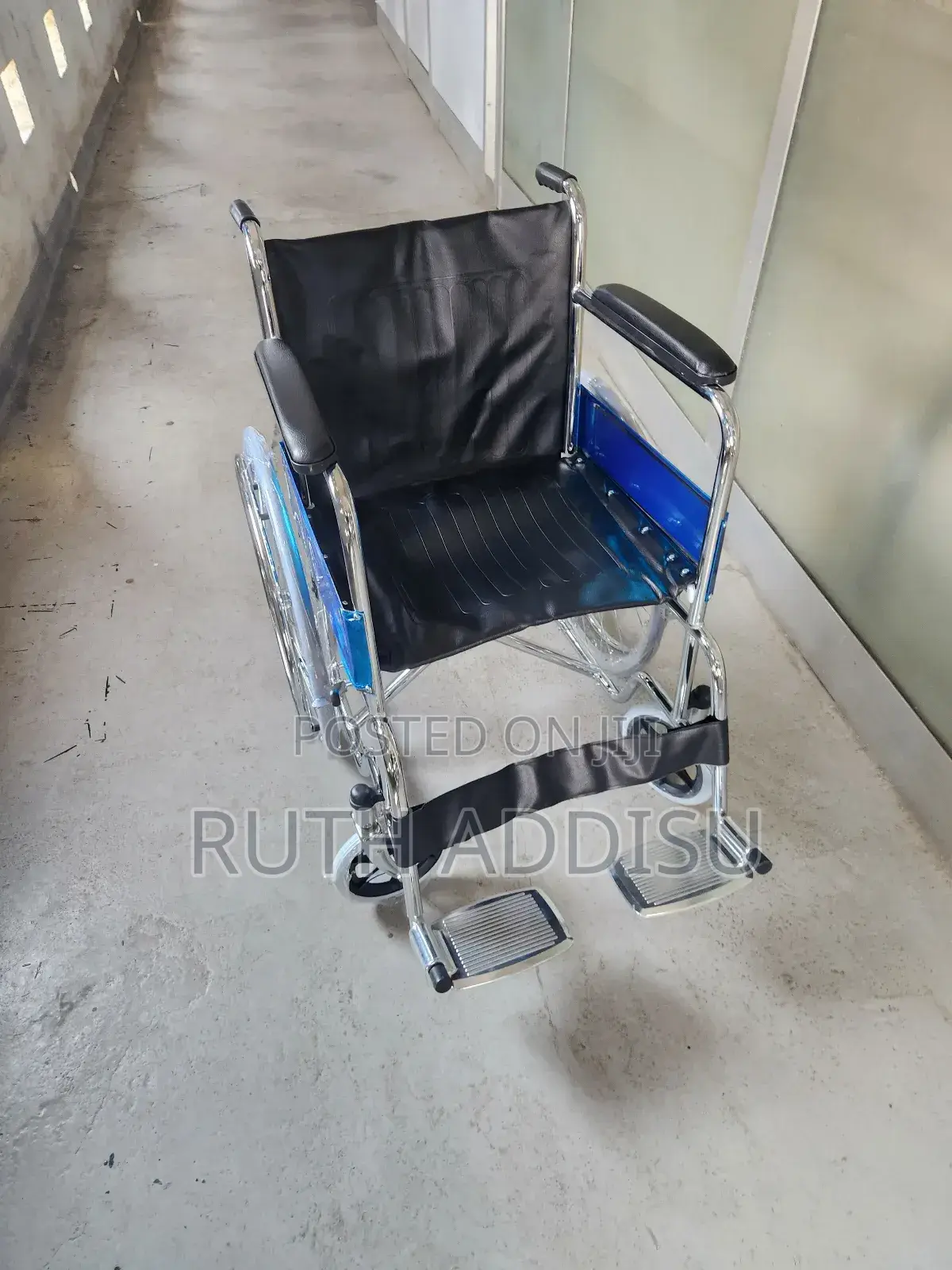 Leather Seat Medical Wheelchair延續wheelchair㫵是wheelchair釟銅wheelchair