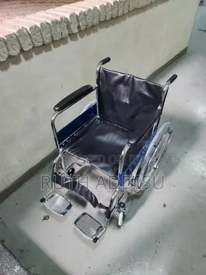 Photo - Brand New Wheelchair老人almunium Medical Wheelchair建築wheelchair Packed