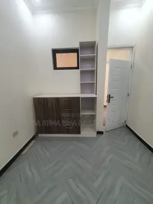 Furnished 5bdrm Villa in አያት አካባቢ, Yeka for sale