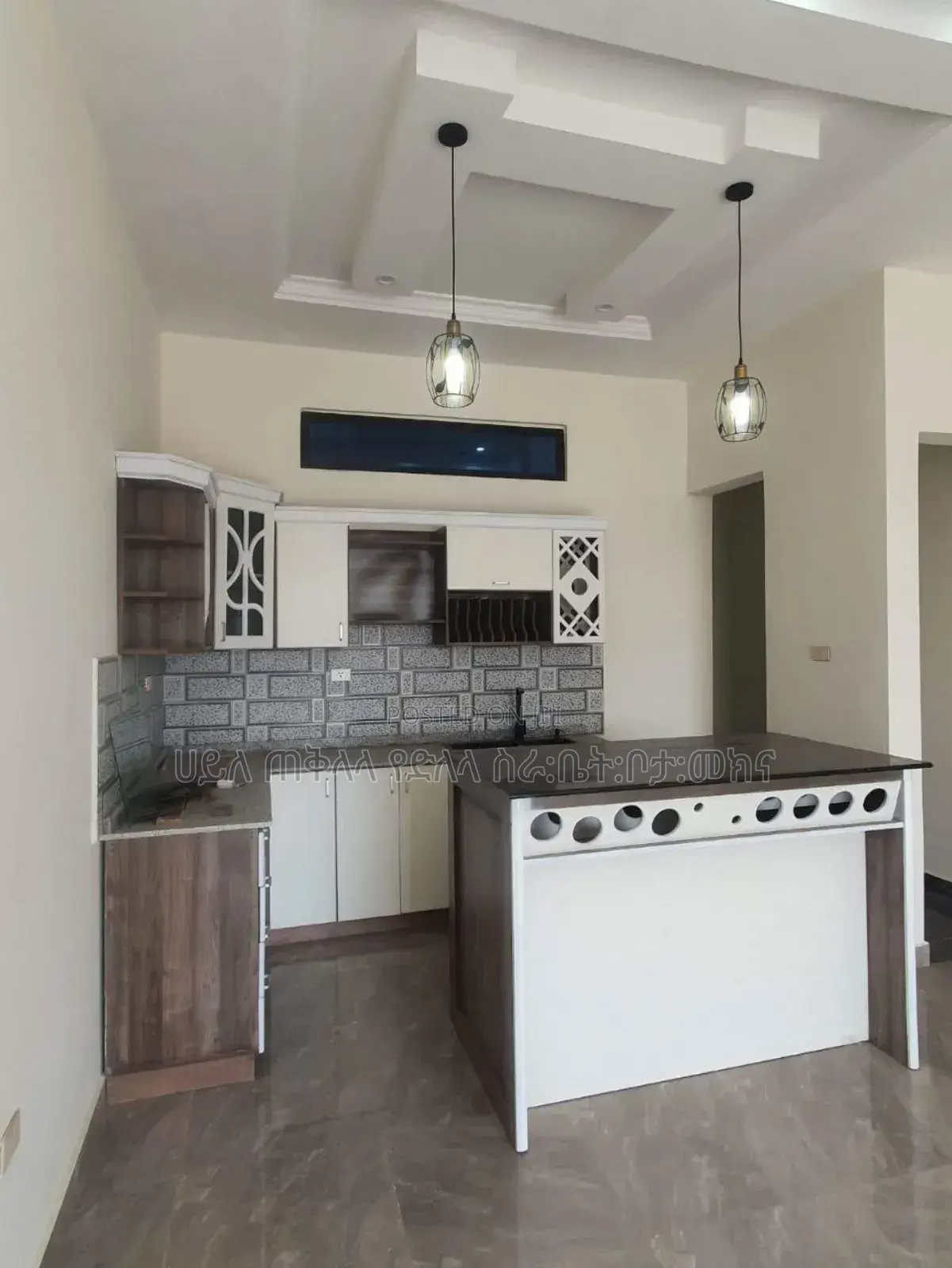 Furnished 5bdrm Villa in አያት አካባቢ, Yeka for sale