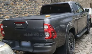 Toyota Hilux 2022 Gray