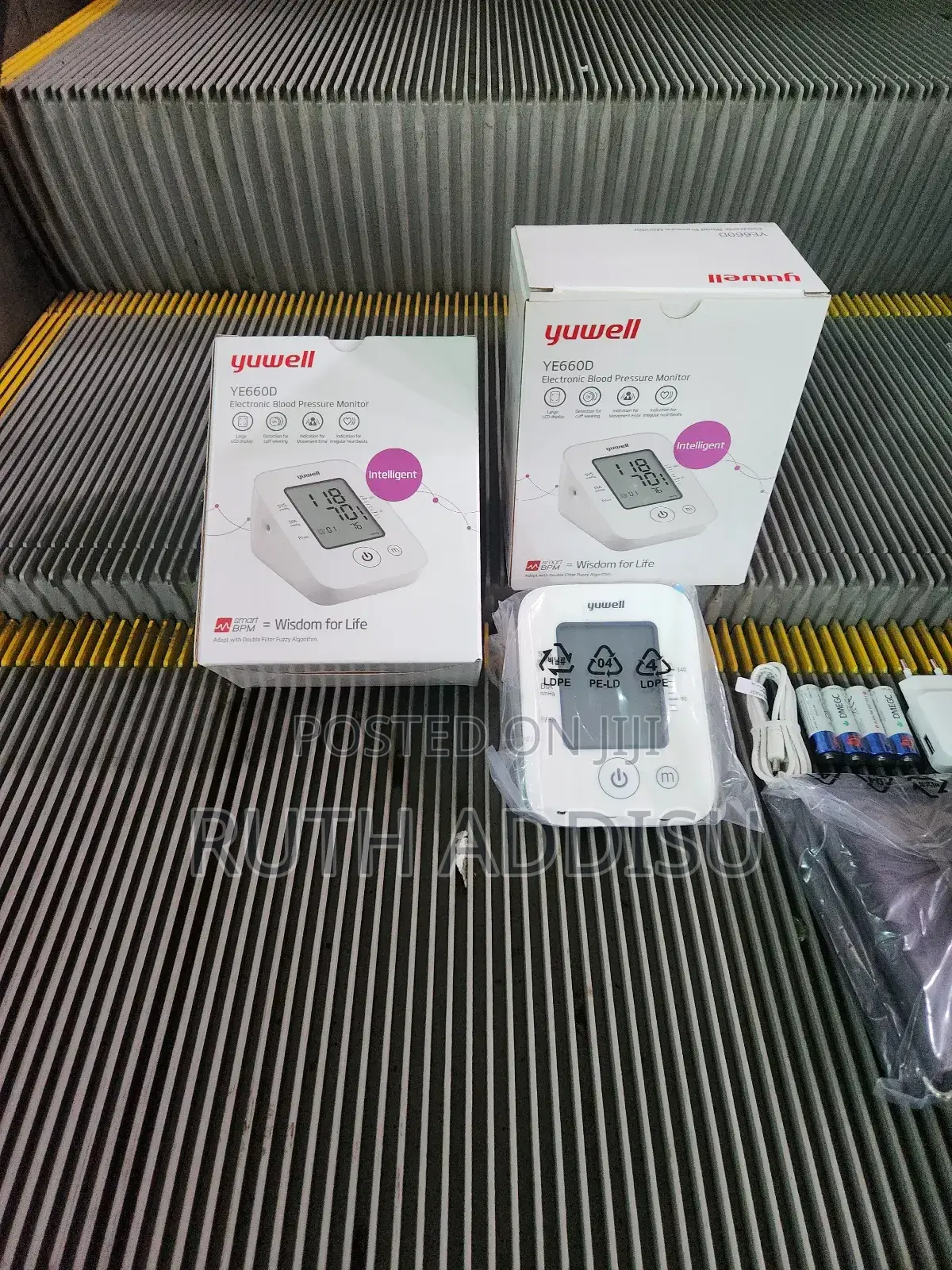 Rechargae and Direct Electrical Blood Pressure Monitor痛哭digit Bp