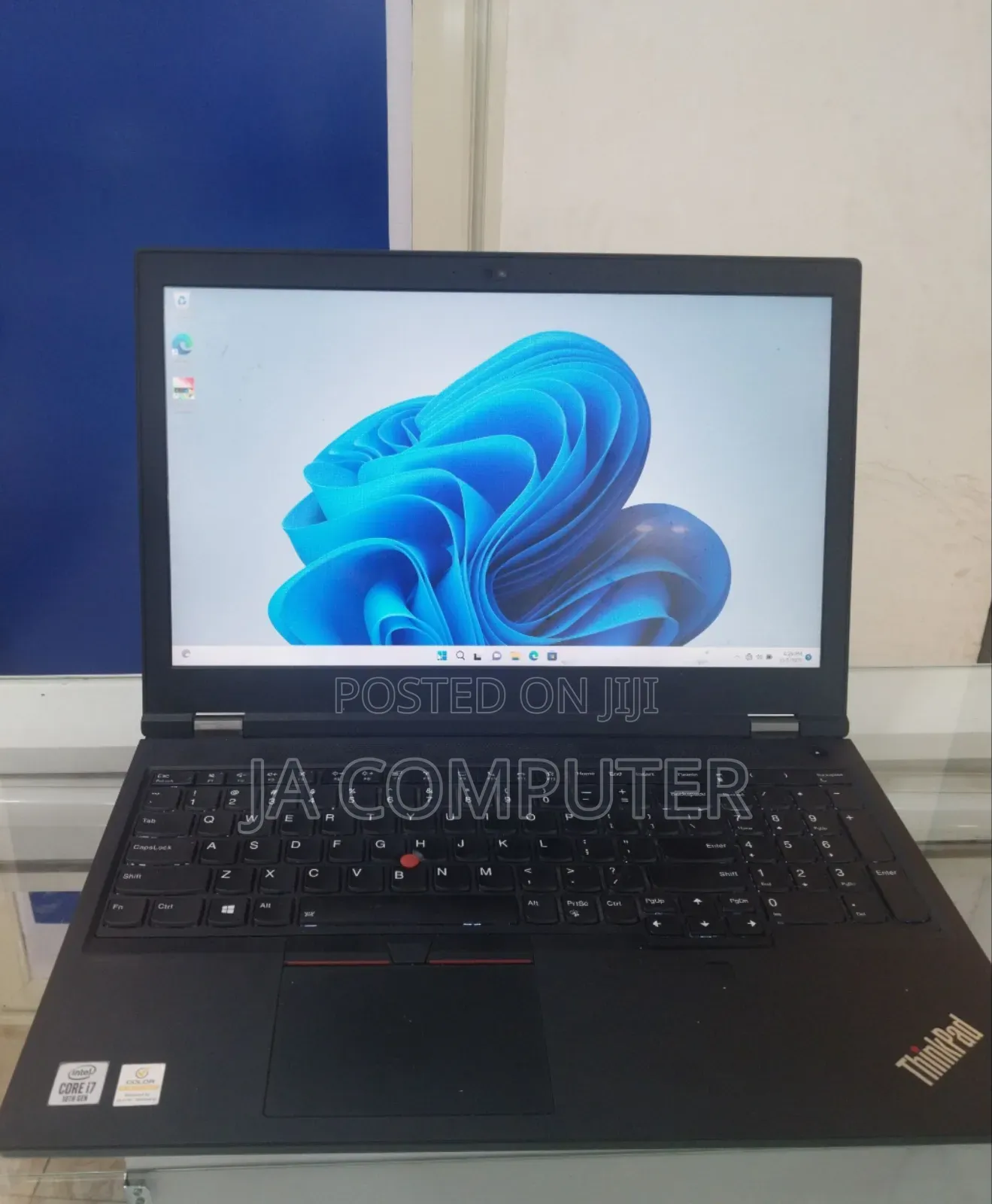 New Laptop Lenovo Thinkpad P15s 16GB Intel Core I7 SSD 256GB