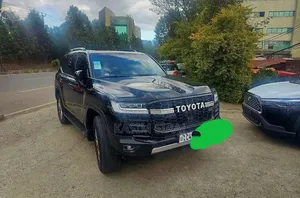 Toyota Land Cruiser 3.3 DT 2022 Black