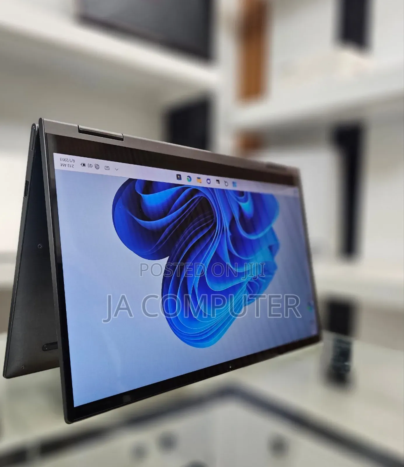 New Laptop Lenovo Yoga C740 16GB Intel Core I7 SSD 512GB
