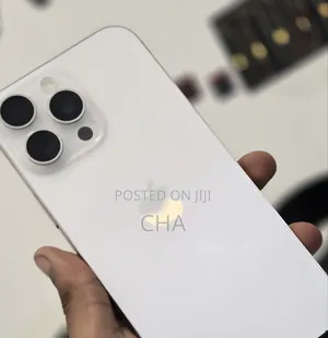 Photo - New Apple iPhone 16 Pro Max 512 GB White