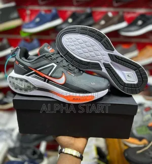  New Arrival  
 Nike Zoom Pegasus 
 Made in Vietnam