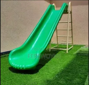 Photo - የልጆች መንሸራተቻ መጫወቻ