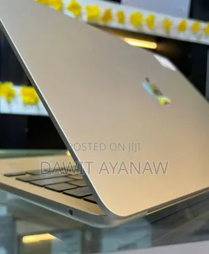 Photo - New Laptop Apple MacBook Air 2024 M3 13-Inch 16GB Apple M3 SSD 512GB