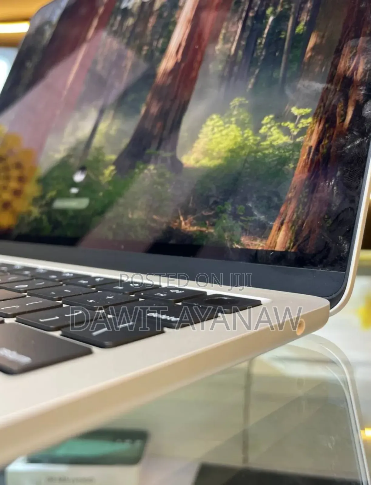 New Laptop Apple MacBook Air 2022 M2 8GB Apple M2 SSD 256GB