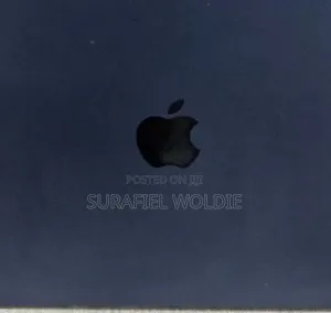 New Laptop Apple MacBook Air 2022 M2 8GB AMD A10 SSD 512GB