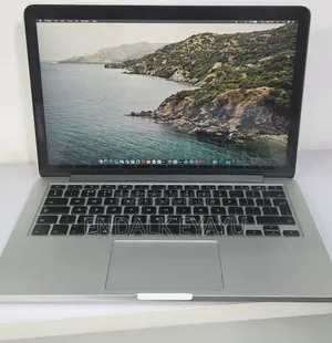 New Laptop Apple MacBook Pro 2015 8GB Intel Core I5 SSD 256GB