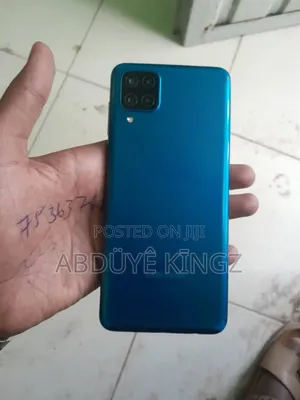 Photo - Samsung Galaxy M12 128 GB Blue